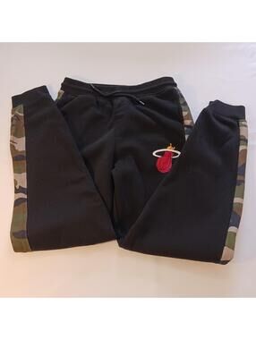 Miami Heat Boy's Black & Camo NBA Basketball Sweatpants Joggers Size XL (18-20)